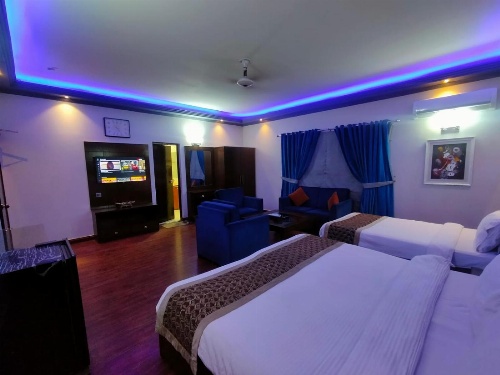 SEASHELLINN HOTEL image 1